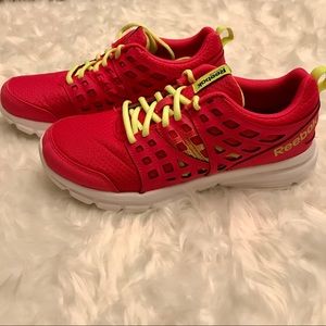 ✨EUC✨ Reebok Running shoes pink & neon yellow sz 8